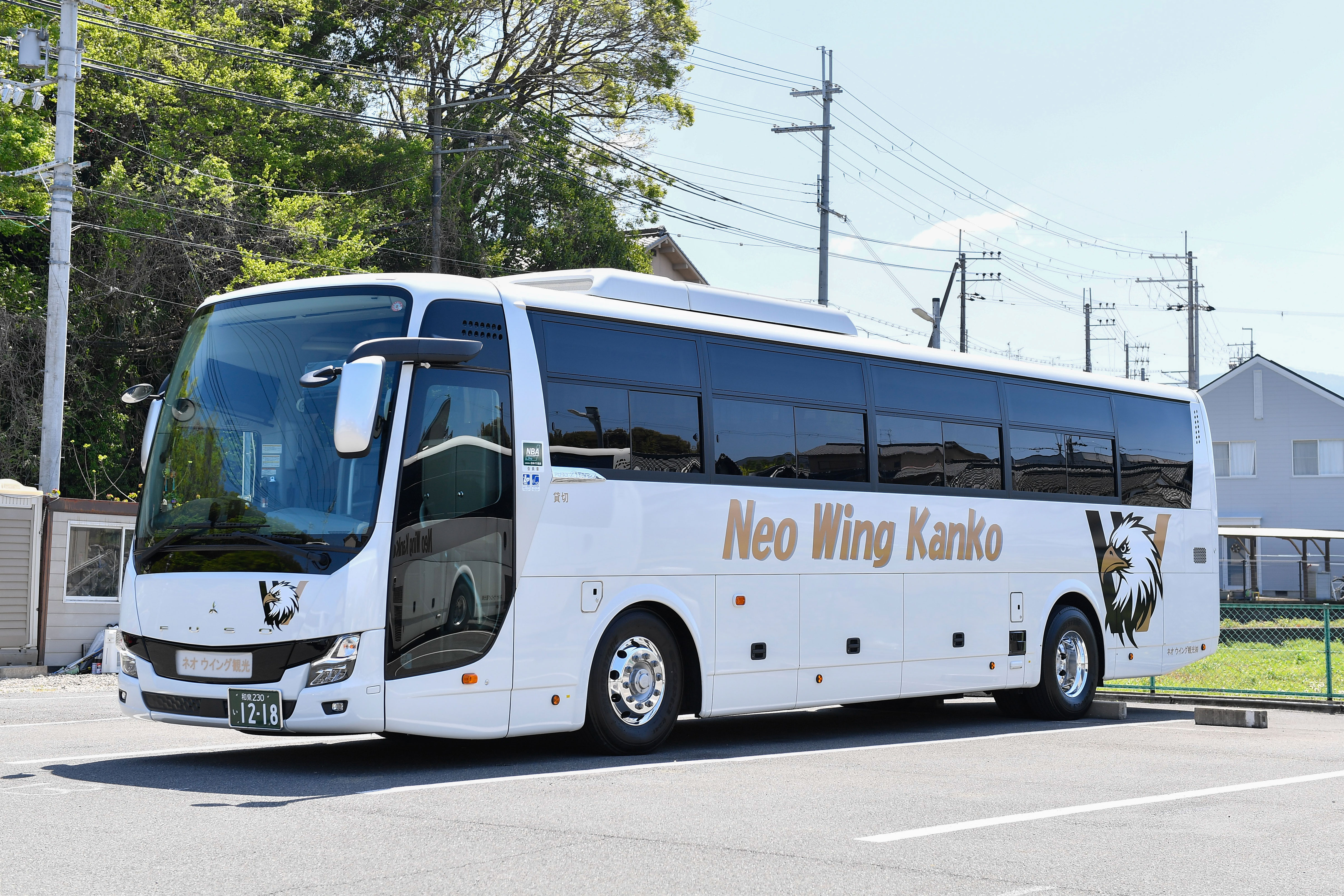 大型バス60人乗りの画像